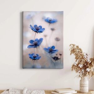 Bricoflor Blaue Blumen Auf Leinwand Sommerblumen Bild Ideal Für Schlafzimmer Und Wohnzimmer Florales Leinwandbild Im Hochformat Auf Keilrahmen