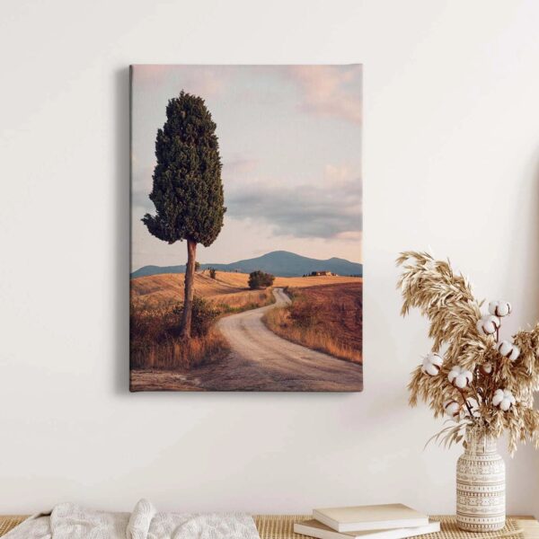 Bricoflor Landschaftsbild Mit Straße Leinwand Bild Mit Zypresse Für Schlaf Und Wohnzimmer Hochformat Leinwandbild Mit Landschaft Im Sonnenuntergang