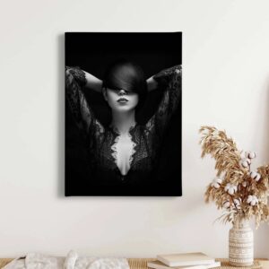 Bricoflor Schwarzweiß Fotografie Leinwandbild Modernes Wandbild In Schwarz Weiß Schlafzimmer Und Wohnzimmer Bild Mit Frau Im Hochformat